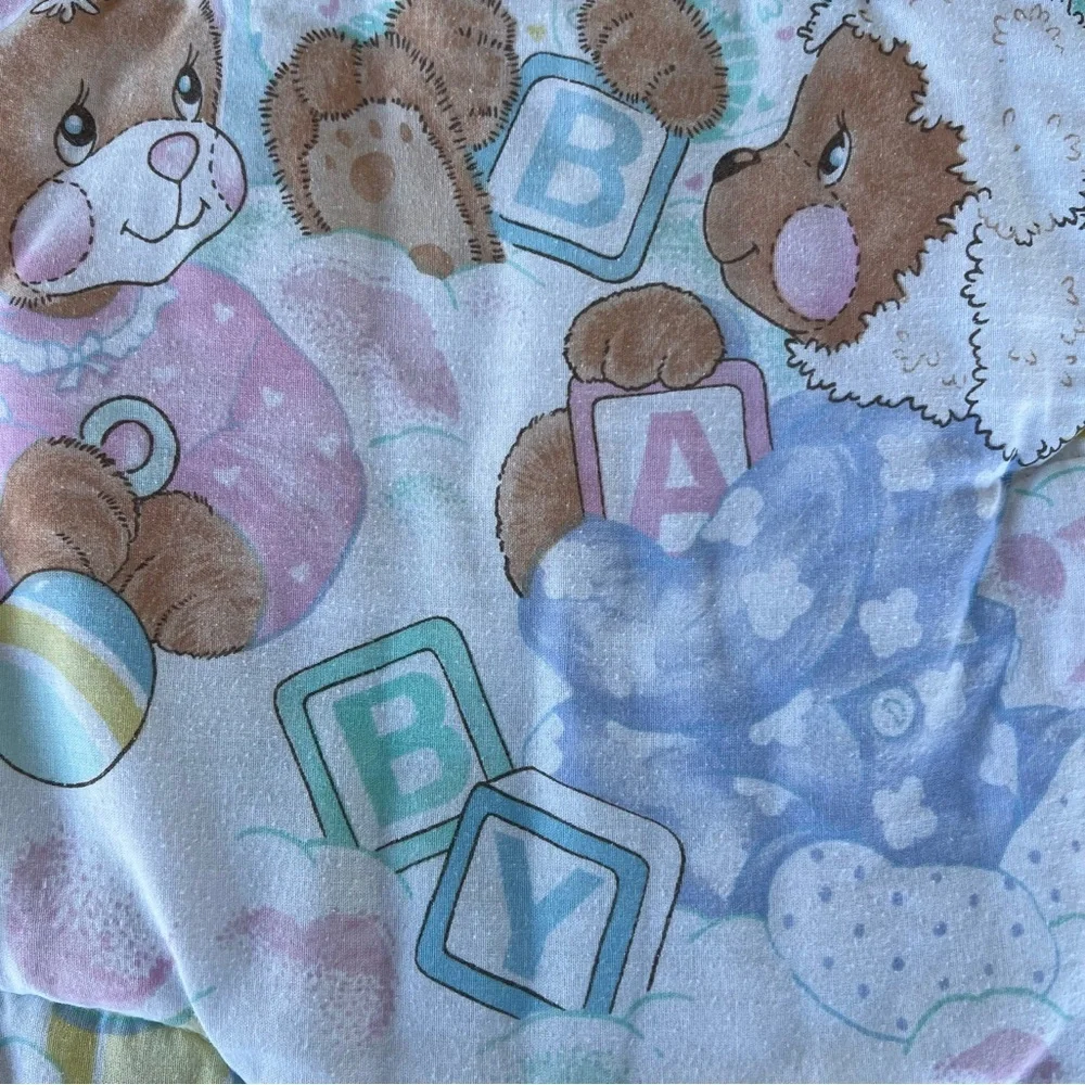 VTG Pastel Beddy Teddy Bear Riegel Quilted Crib Comforter BABY Blocks 31x42 GUC